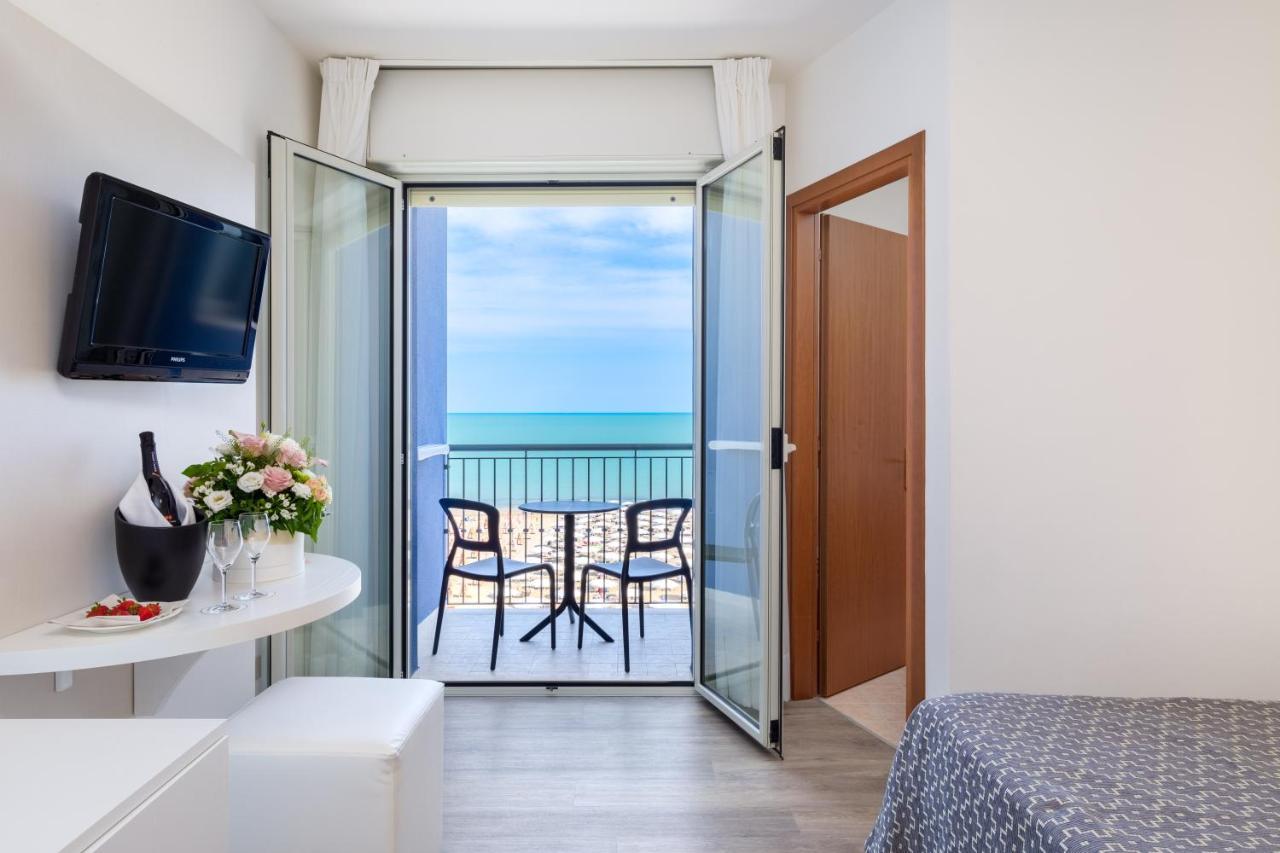 Hotel Nettuno Caorle Exterior foto
