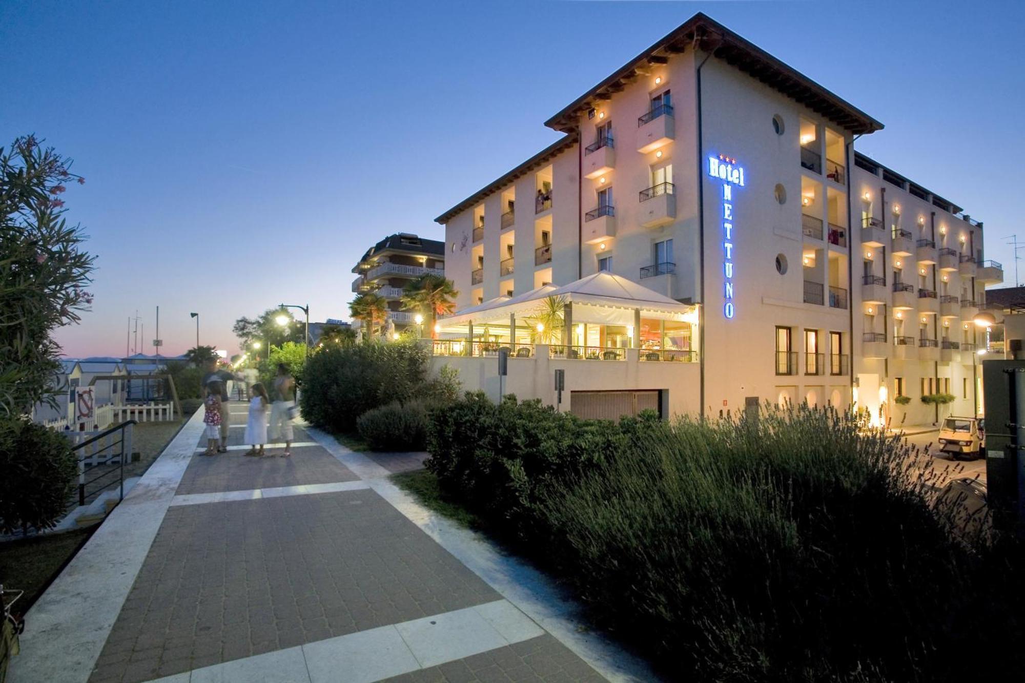 Hotel Nettuno Caorle Exterior foto